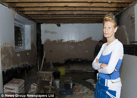 courtesy Mailonline http://www.dailymail.co.uk/tvshowbiz/article-2017756/John-Lydon-left-fuming-burns-house--doesnt-insurance.html#ixzz1T1DKDyu6