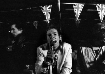 John Rotten, Queen Elizabeth Riverboat, June 7th 1977 © Dave Wainright